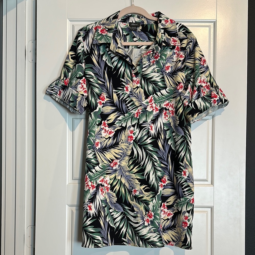 🌴 Tropical Button Down Dress with Vibrant Floral Print